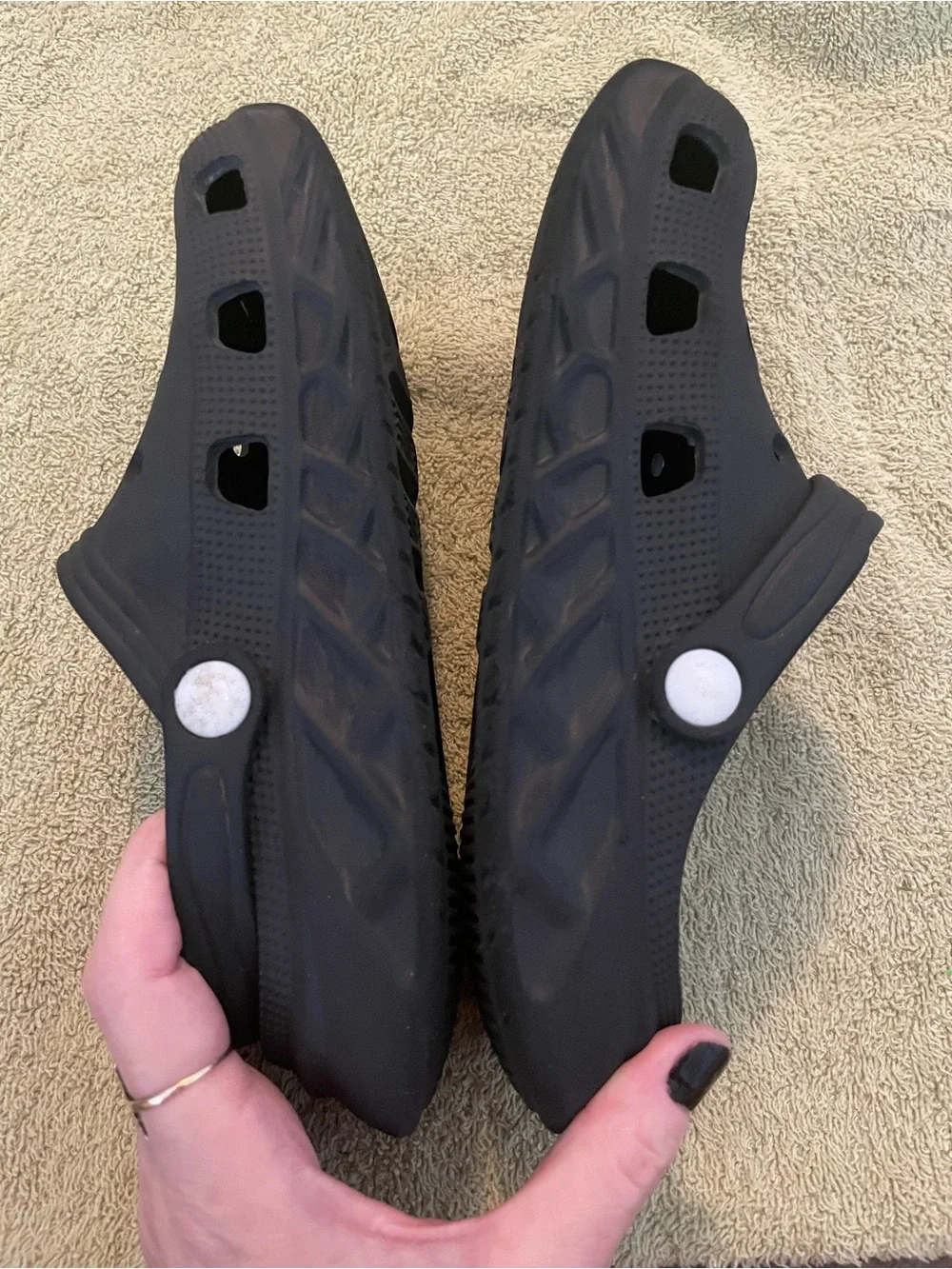 Youth Black Slip On Water and easy everyday shoes for kids. 2.5 youth size